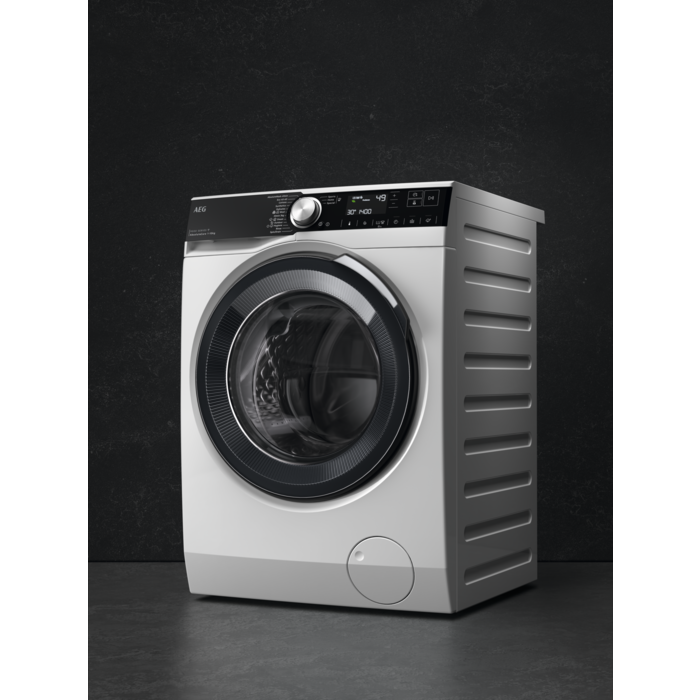 AEG - 10 kg washing machine - LFR95166UU