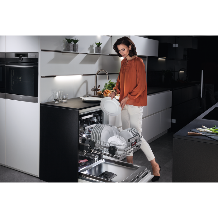 AEG - Dishwasher 60 cm - FSR83807P